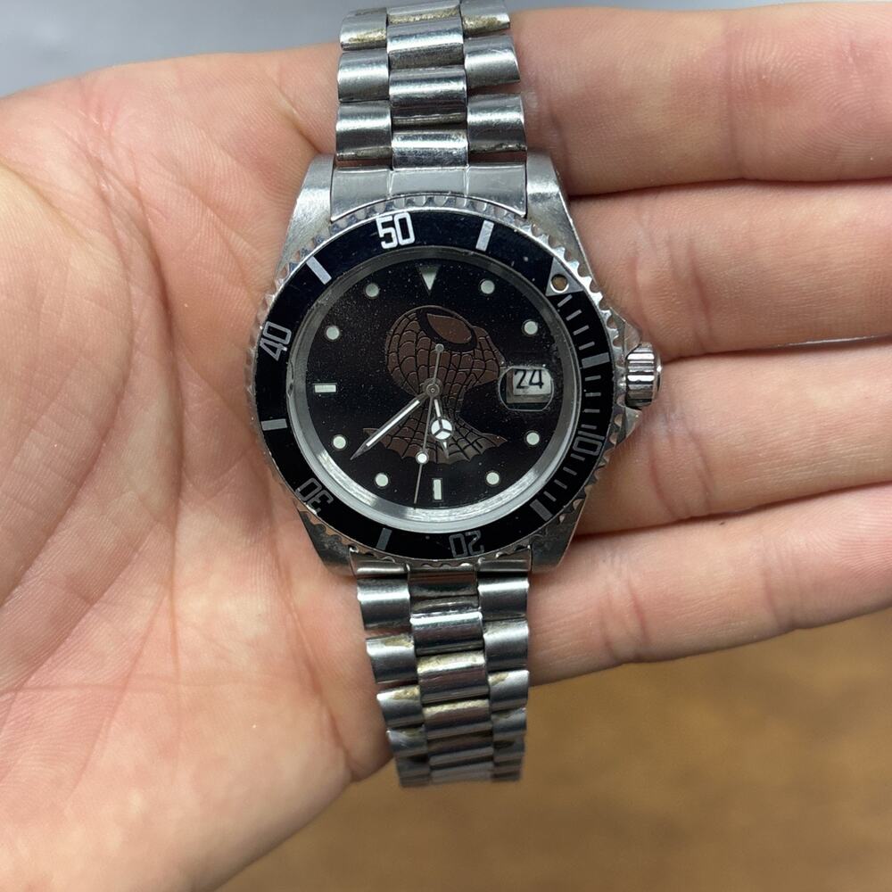 Rare 2003 Limited Edition Spiderman Watch (read)
